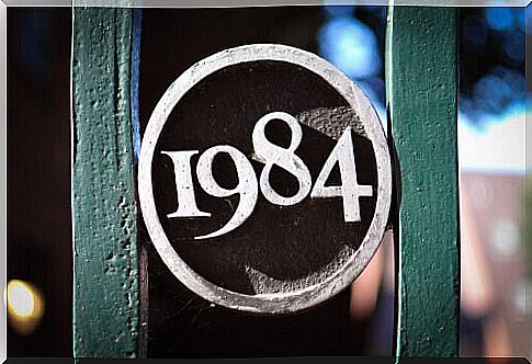 Book '1984'