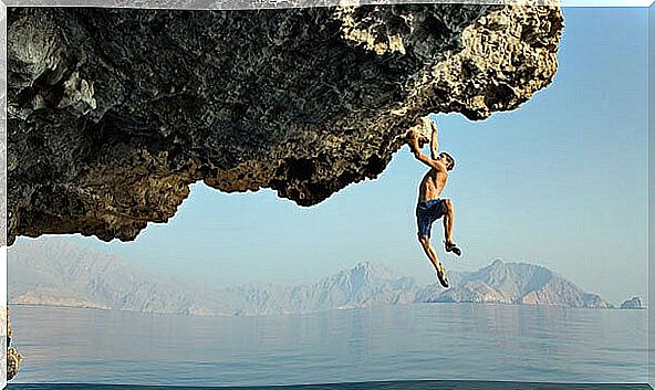 Alex Honnold mountain climbing